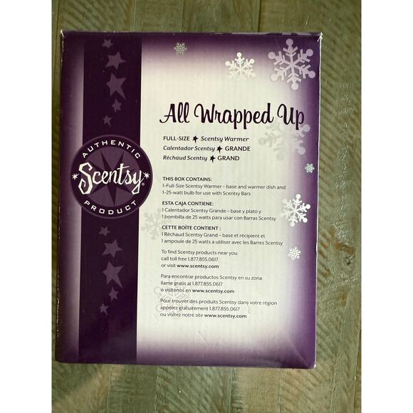 Scentsy Warmer All Wrapped Up Holiday Collection Full size With Original Box - Picture 7 of 8